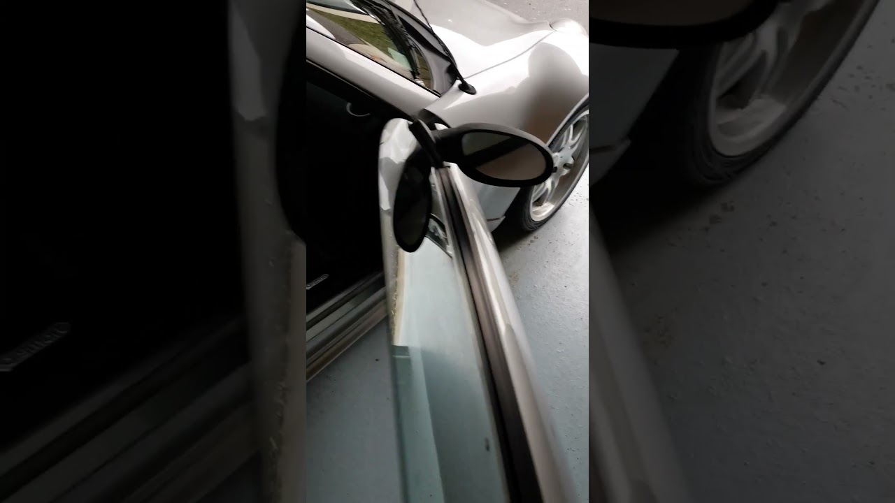 Allez hop on enlève les vignettes d'assurance ! 😊