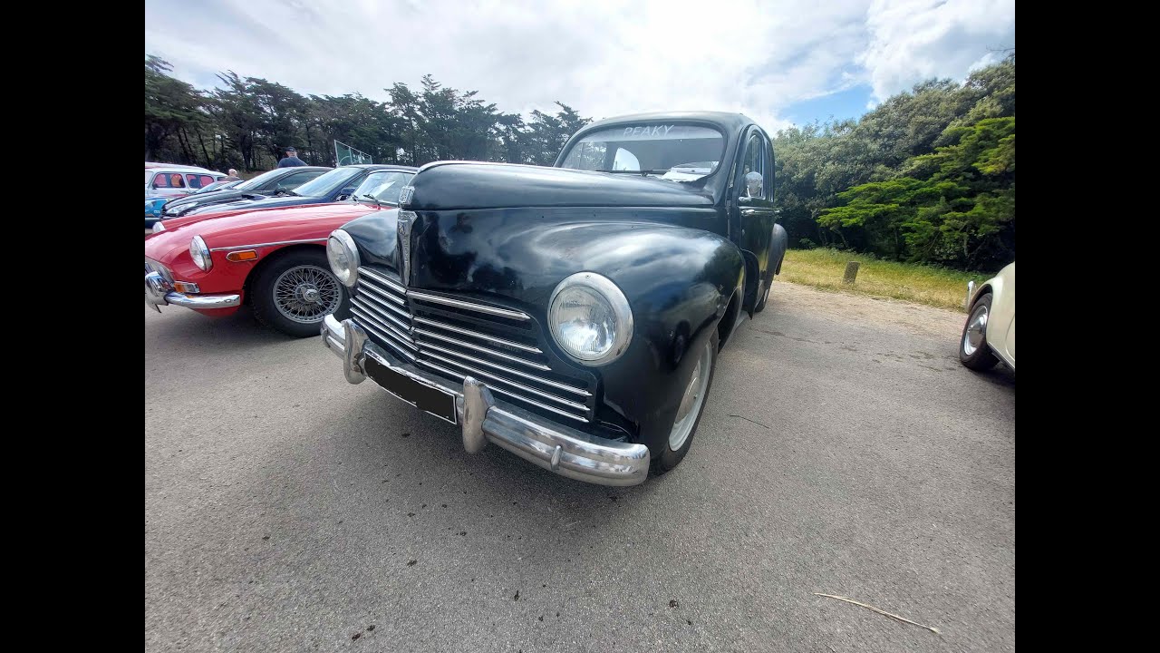 La Peugeot 203 modèle 1955 aux Bielles Sablaises.