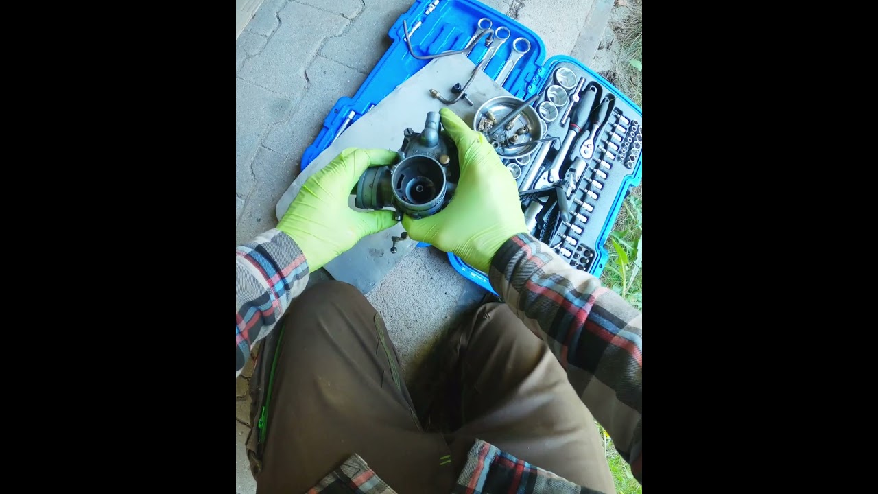 #renault #dauphine #gordini #R1091 #clean #carburetor #jets - #there #is the #last #one #finally