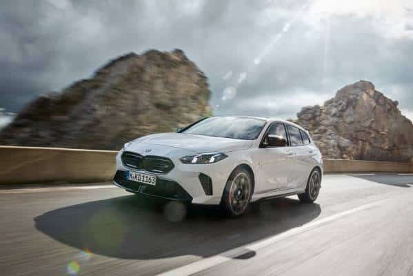 découvrez tout ce qu'il faut savoir sur la bmw 130i en 2025 : performances, caractéristiques, innovations et conseils d'achat pour cette compacte sportive emblématique.