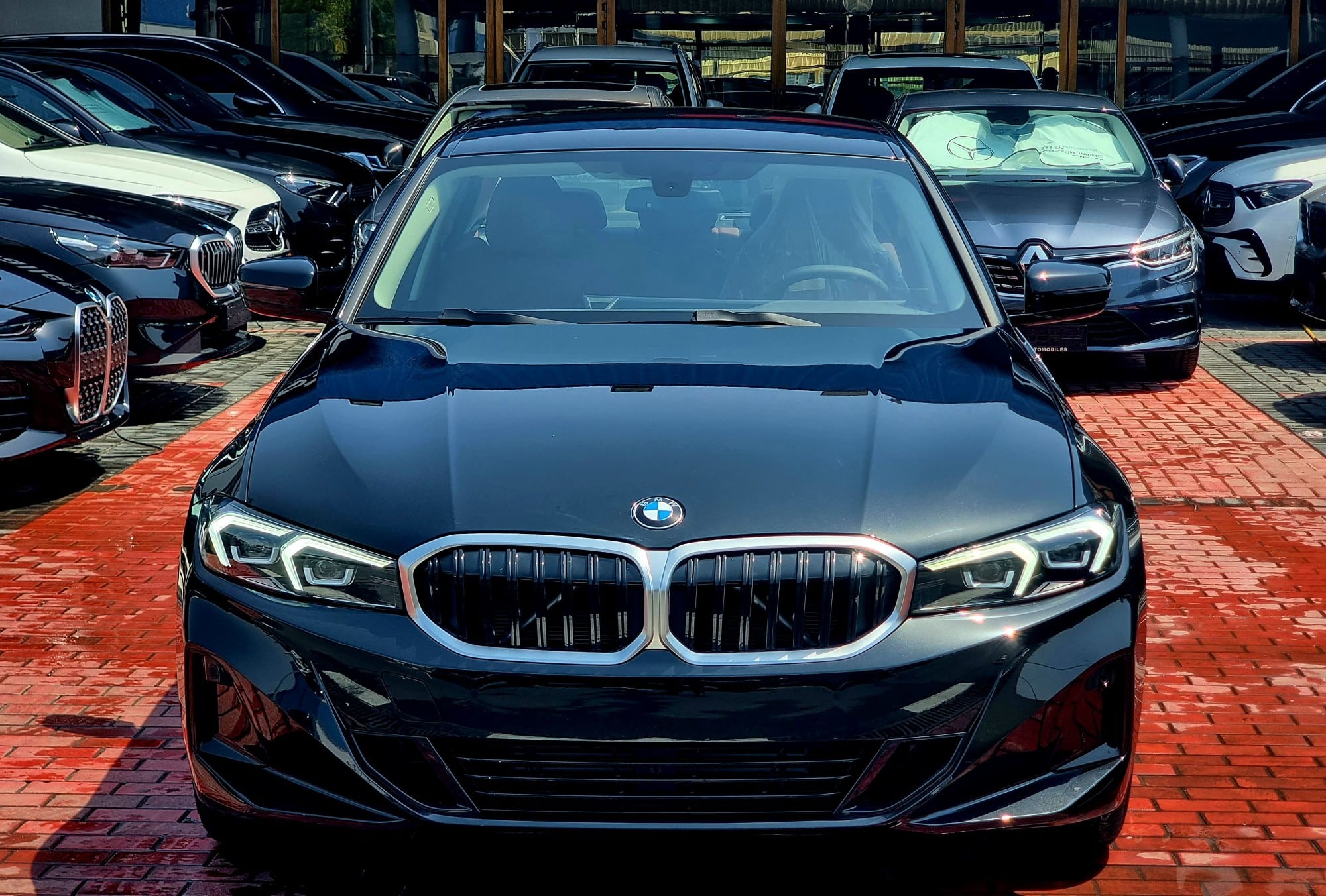 découvrez la bmw 318 is 2025 : design élégant, technologies innovantes, performances dynamiques et confort optimal. idéale pour les passionnés de conduite à la recherche d'une berline premium alliant style et efficacité.