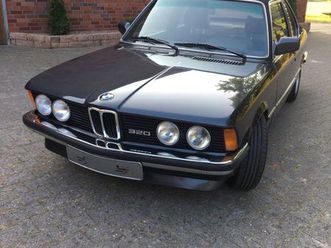 découvrez la bmw 320 6 vintage, une berline classique alliant élégance intemporelle et performances sportives. explorez ses caractéristiques, son design raffiné et ses atouts pour les amateurs de voitures de collection.