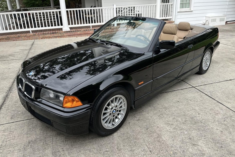 découvrez la bmw 323 ci vintage 2025 : un modèle emblématique alliant élégance classique et performances modernes. parfaite pour les passionnés d’automobile à la recherche de style intemporel et de sensations de conduite uniques.