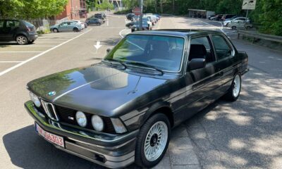 découvrez la bmw 323 ci vintage 2025 : élégance intemporelle, performances exceptionnelles et design iconique. un coupé rare pour les passionnés d'automobile classique et moderne.