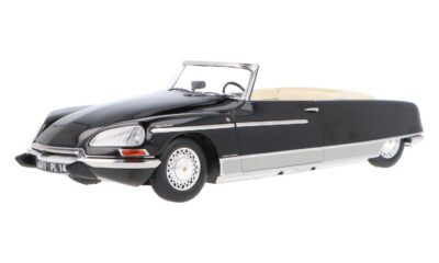 découvrez la citroën ds 21m : une berline légendaire associant innovation, confort et élégance à la française. informations, histoire et caractéristiques techniques.