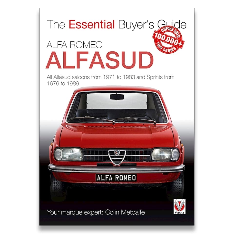 découvrez notre guide complet sur l'alfa romeo spider : histoire, caractéristiques, conseils d'achat et d'entretien pour profiter au mieux de ce cabriolet emblématique.