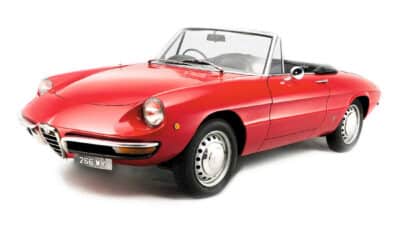 découvrez notre guide complet dédié à l'alfa romeo spider : conseils d'achat, caractéristiques techniques, avis d'experts et astuces d'entretien pour passionnés et futurs propriétaires.