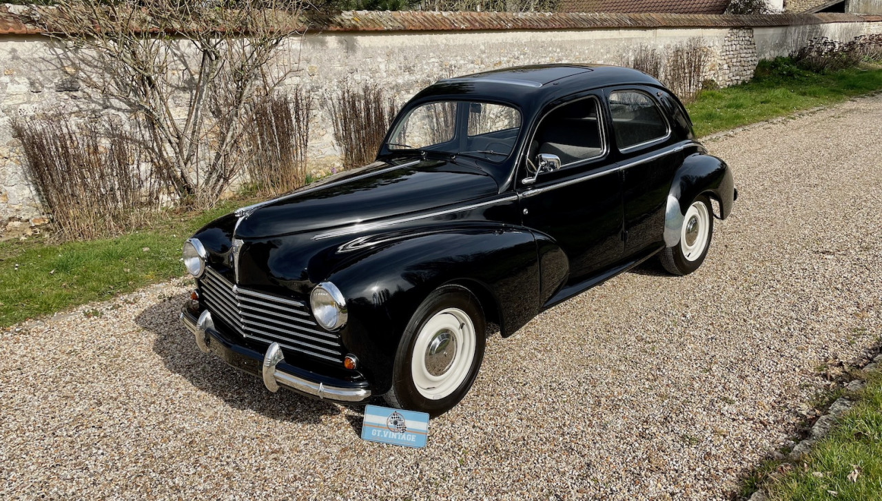 découvrez l’histoire fascinante des anciennes peugeot : origines, modèles emblématiques et évolution de la marque française qui a marqué l’automobile depuis le xixe siècle.