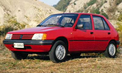 découvrez l'histoire passionnante des anciennes peugeot : des premiers modèles emblématiques aux innovations qui ont marqué l'automobile française. plongez dans la légende de la marque au lion.