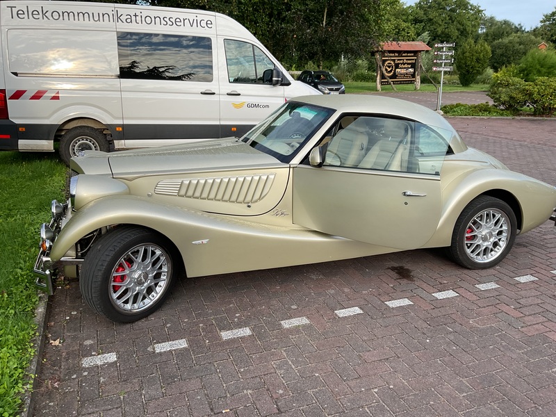 découvrez l’univers fascinant des joyaux automobiles vintage : modèles rares, histoires emblématiques et passion des voitures de collection. plongez dans l’élégance et l’exclusivité de l’automobile d’antan.