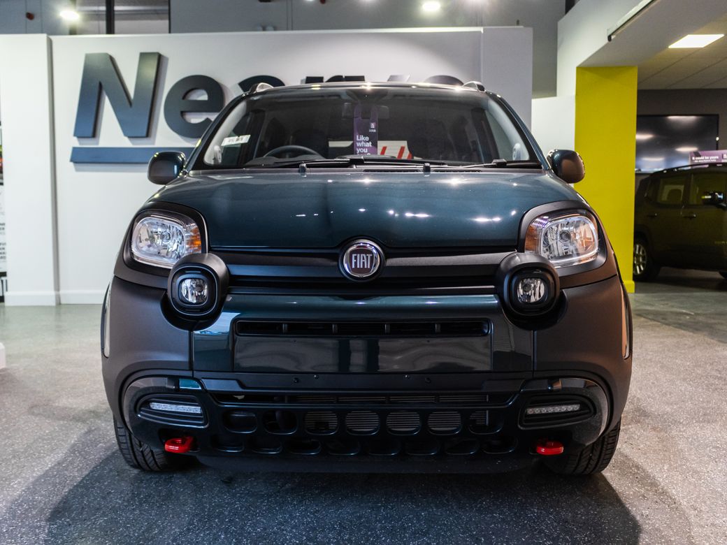 découvrez la fiat panda 4x4 2025 : un nouveau design, des performances améliorées et toujours aussi compacte et polyvalente pour toutes vos aventures sur route comme hors des sentiers battus.