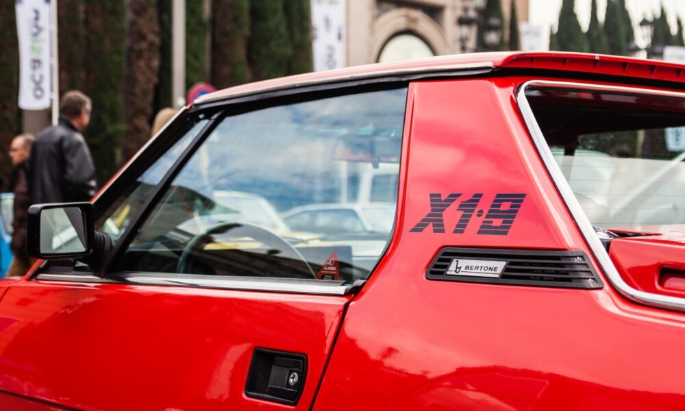 découvrez l'histoire fascinante de la fiat x19 ainsi que des conseils pratiques pour 2025, alliant passion automobile et actualité.