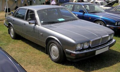 découvrez tout sur la jaguar xj40 : histoire, caractéristiques, performances et points forts de cette berline de luxe britannique produite entre 1986 et 1994.