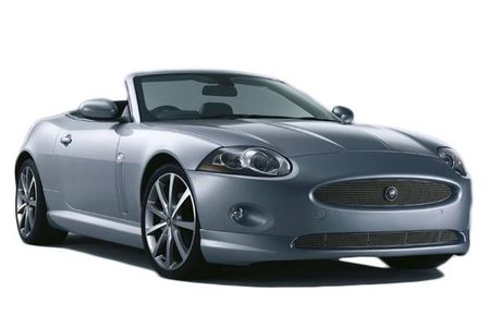découvrez la jaguar xk 5.0l coupé : une voiture de sport élégante alliant performance, luxe et design raffiné. profitez d'une expérience de conduite exceptionnelle avec ce modèle emblématique.