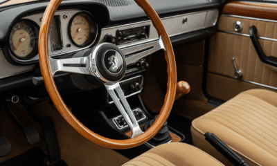 découvrez pourquoi le légendaire peugeot 504 coupé continue d’enchanter les passionnés d’automobile en 2025 : design intemporel, fiabilité et plaisir de conduite inégalé.