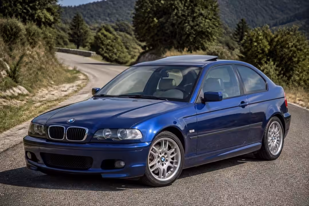 découvrez pourquoi la bmw 323 ti compact captive les puristes avec son design unique, sa performance dynamique et son charme intemporel.