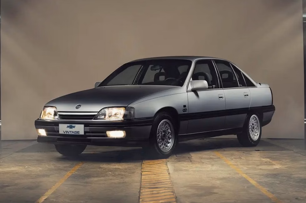 403 cabriolet : la Peugeot découverte rendue célèbre par Columbo