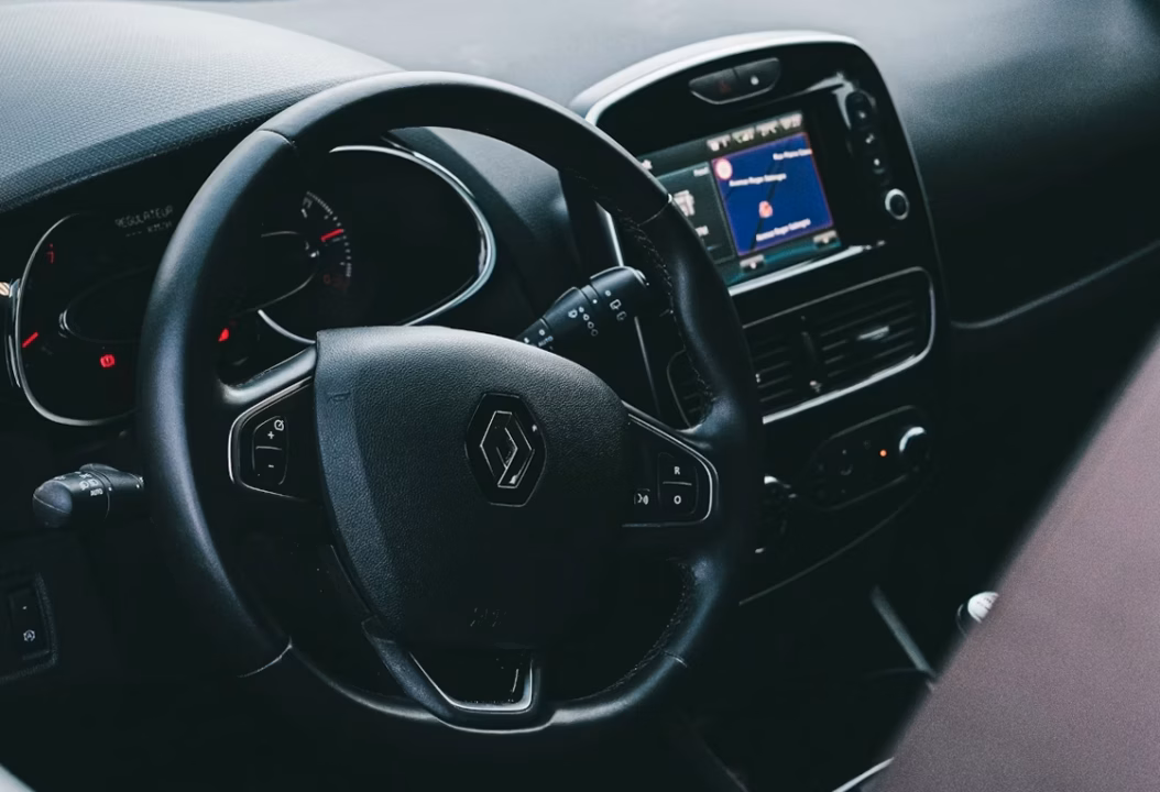Renault Clio Sport V6 : anatomie d&rsquo;une sportive radicale
