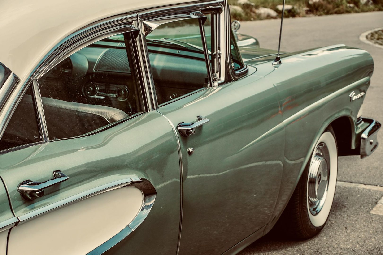 Voiture de collection en couverture du magazine