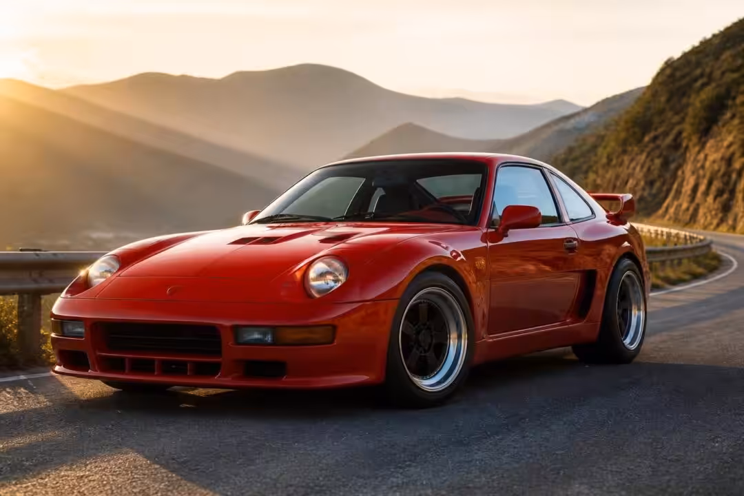 découvrez la porsche 924 carrera gt, la version musclée et sportive du célèbre coupé, alliant performance et design iconique.