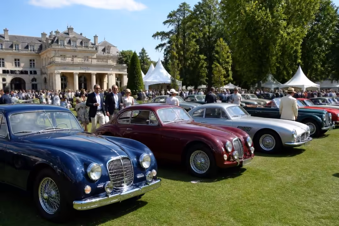 découvrez le rassemblement d’automobiles d’antan et de prestige à hoste, une exposition incontournable pour les passionnés de voitures anciennes et de luxe.